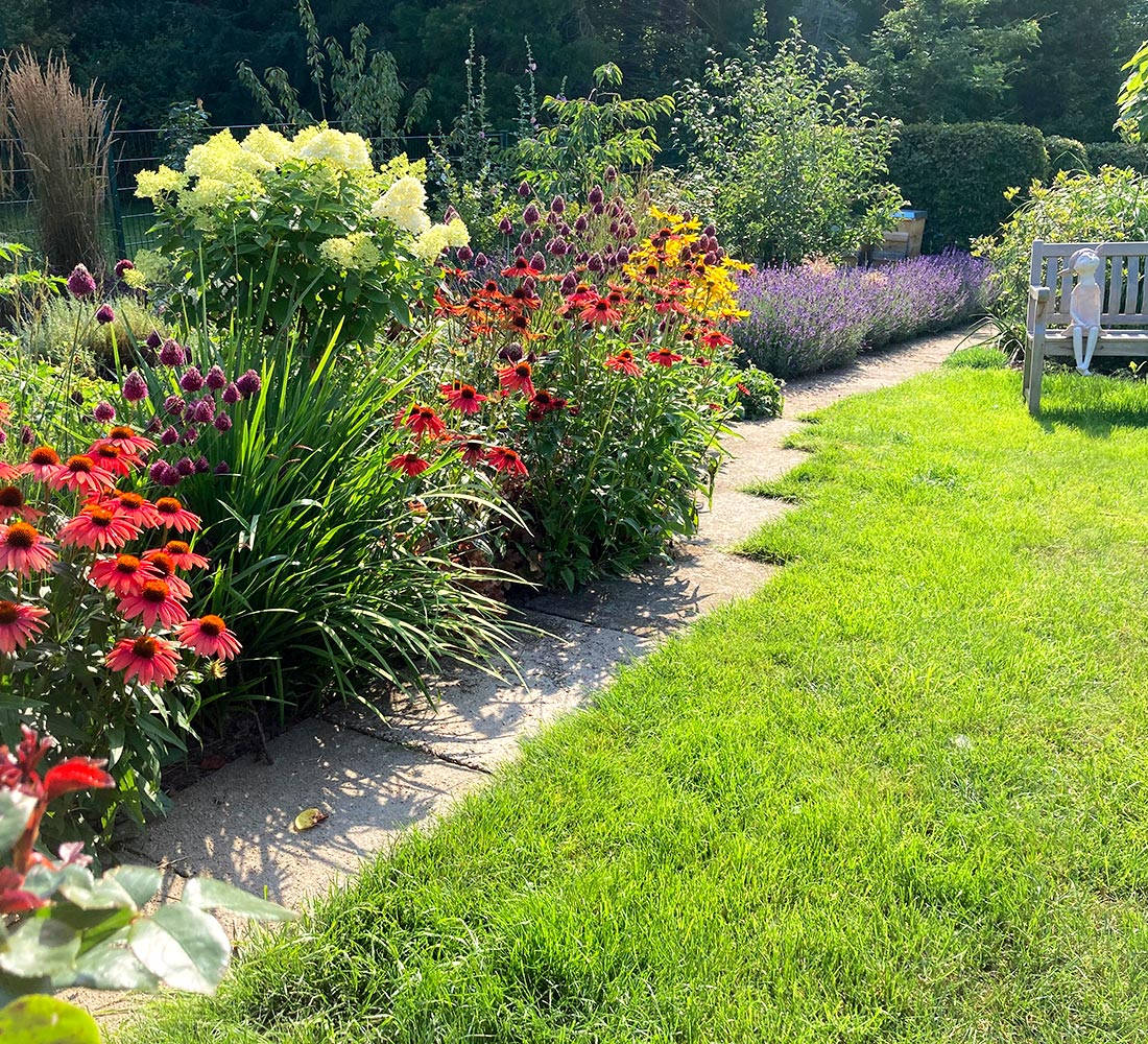gartenpflege-garten-pflegen-landschaftsgaertner-witten